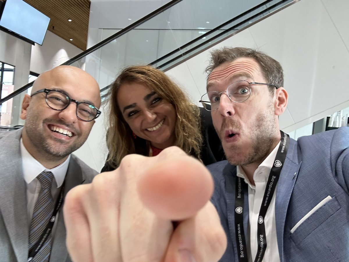 KardiologieHH's tweet photo. Join the session:
#HowToShine on #SocialMedia
with @SilCastelletti and @charles_driving
⏰11:00-11:15
at #ESCcongress #ESCTV Connect
#ThereIsTheCameraForASelfie ⬇️ https://t.co/t7J8dDERpp