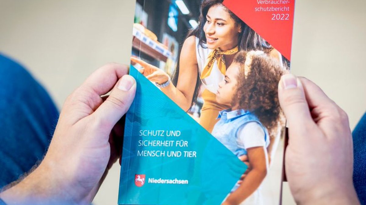 Flowtify's tweet photo. Verbraucherschutzbericht 2022: bei rund 55.600 Kontrollen wurden mehr als 29.000 Verstöße festgestellt. Verstöße gegen Hygiene ist der Dauerbrenner.  Flowtify hilft Ihnen bei der Dokumentation von Eigenkontrollen.  https://t.co/QPCDikszmz https://t.co/PzZc65DIHO