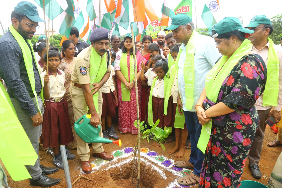 sbmgmulugu's tweet photo. @CollectorMulugu @iLa_TRiPaTHi @HarithaHaram @TelanganaCMO 3/3
One Crore Plantation #TKHH @HarithaHaram @CollectorMulugu @TelanganaCMO @TSSBMG https://t.co/pQ20UBN2Rt