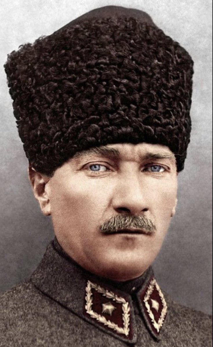 serhadakcan's tweet photo. Asırlar geçsede,doğu ve batı cephesinde kararlılıkla BİRLİĞİMİZE İNANDILAR.
Bu toprakları TÜRK YURDU ve VATAN yapan TÜRK DEVLET RUHUNU yaşatan; 
#26Ağustos1071 #Malazgirt 
SULTAN ALPARSLAN 🇹🇷
#26Ağıstos1922 #Kocatepe
MUSTAFA KEMAL ATATÜRK🇹🇷
Büyük Zaferler Kazandılar
Kutlu Olsun🇹🇷 https://t.co/JOehoOjXcf