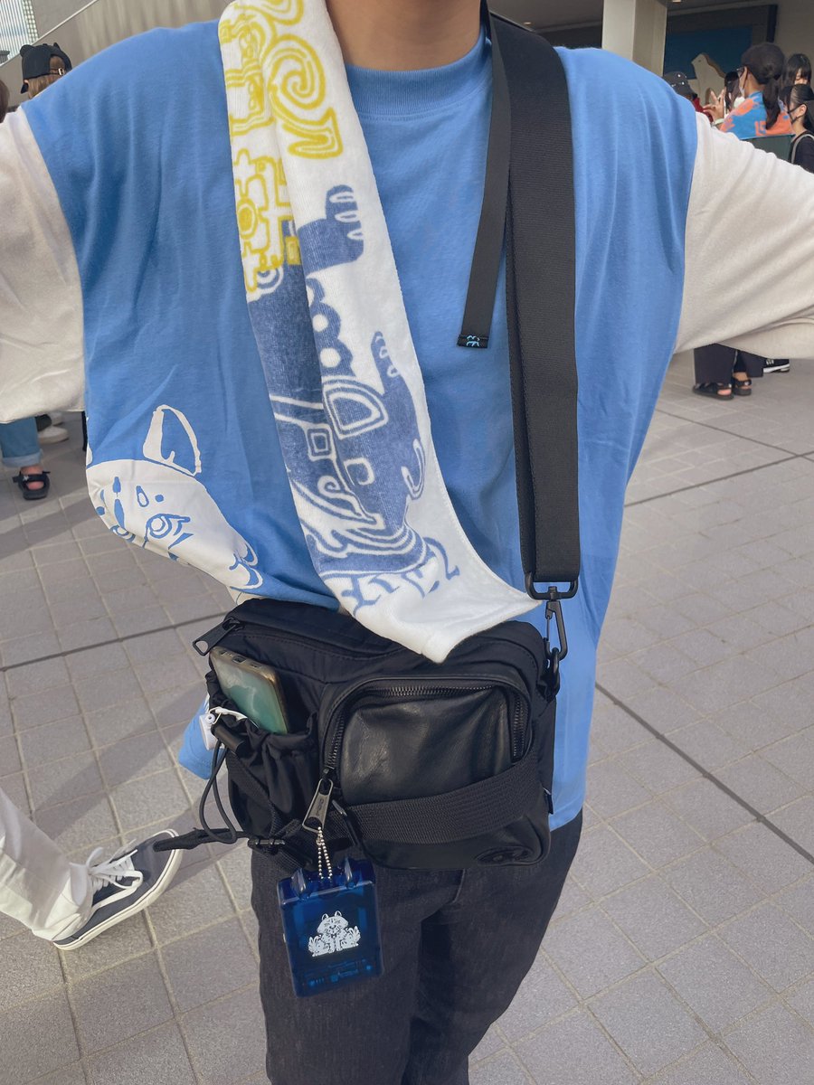 _WakuSE's tweet photo. @lazy_bisket 2階の橋のところにいます！
この格好してます！ https://t.co/JOeGU5SOm6