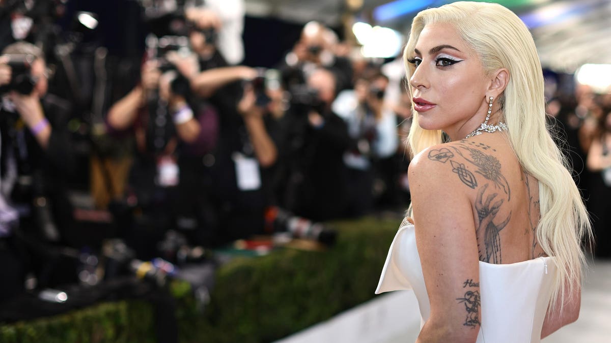 Forbes's tweet photo. Tattoo USA: One-Third Of Americans Have Ink As Industry Projected To Hit $4 Billion https://t.co/NXOBWoi0gY https://t.co/FPuoT5g7Zi