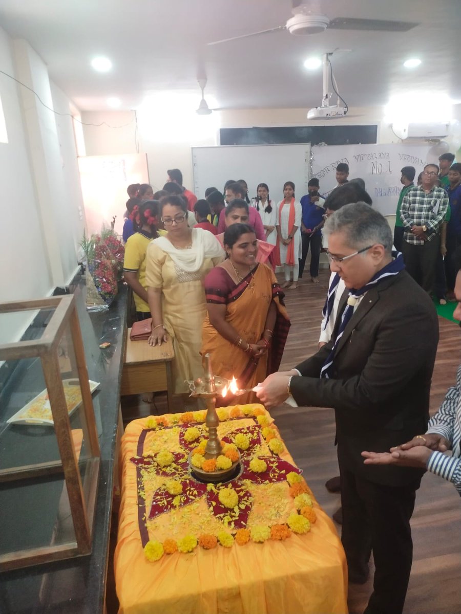 Inaugurated the recently constructed New Block at Kendriya Vidyalaya, Satyanarayapuram today. Wished the faculty and students good luck and prosperity 
#KendriyaVidyalaya