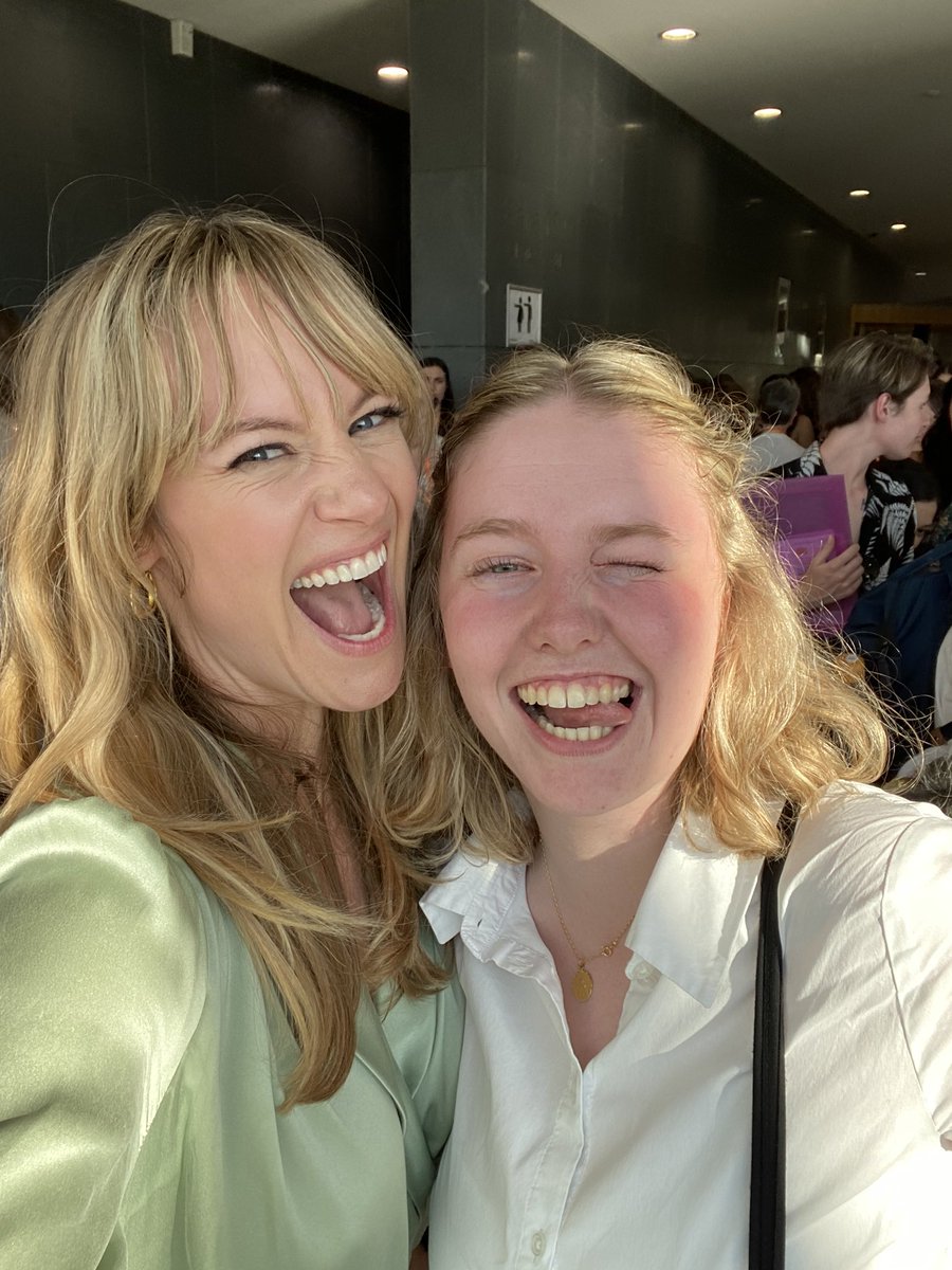 ngeline__'s tweet photo. Happy birthday to the sunshine of my life.
@D_SAVRE Thank you for shining and bringing love and happiness wherever you go. Thank you for everything you bring me everyday. i love you 🤍☀️ https://t.co/O6DqhoTPbt