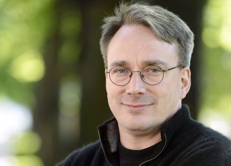 TechnoHubrwx's tweet photo. #happyKernelDay
32 years ago yesterday (1991), #Linus Torvalds outlined the first version of the #Linux #kernel and smashed (#Microsoft) #Windows and made the world of software a whole lot more open and transparent. And his work on Git changed our world, too: https://t.co/R6AWaym7BM