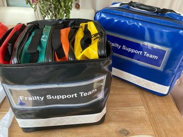 CommunityKitBag's tweet photo. If you purchase a Community Kit Bag, you will receive six bags. This includes the original blue bag, a black bag and four coloured insert bags. #GetYourBootBack https://t.co/Z6bSMfPUU0