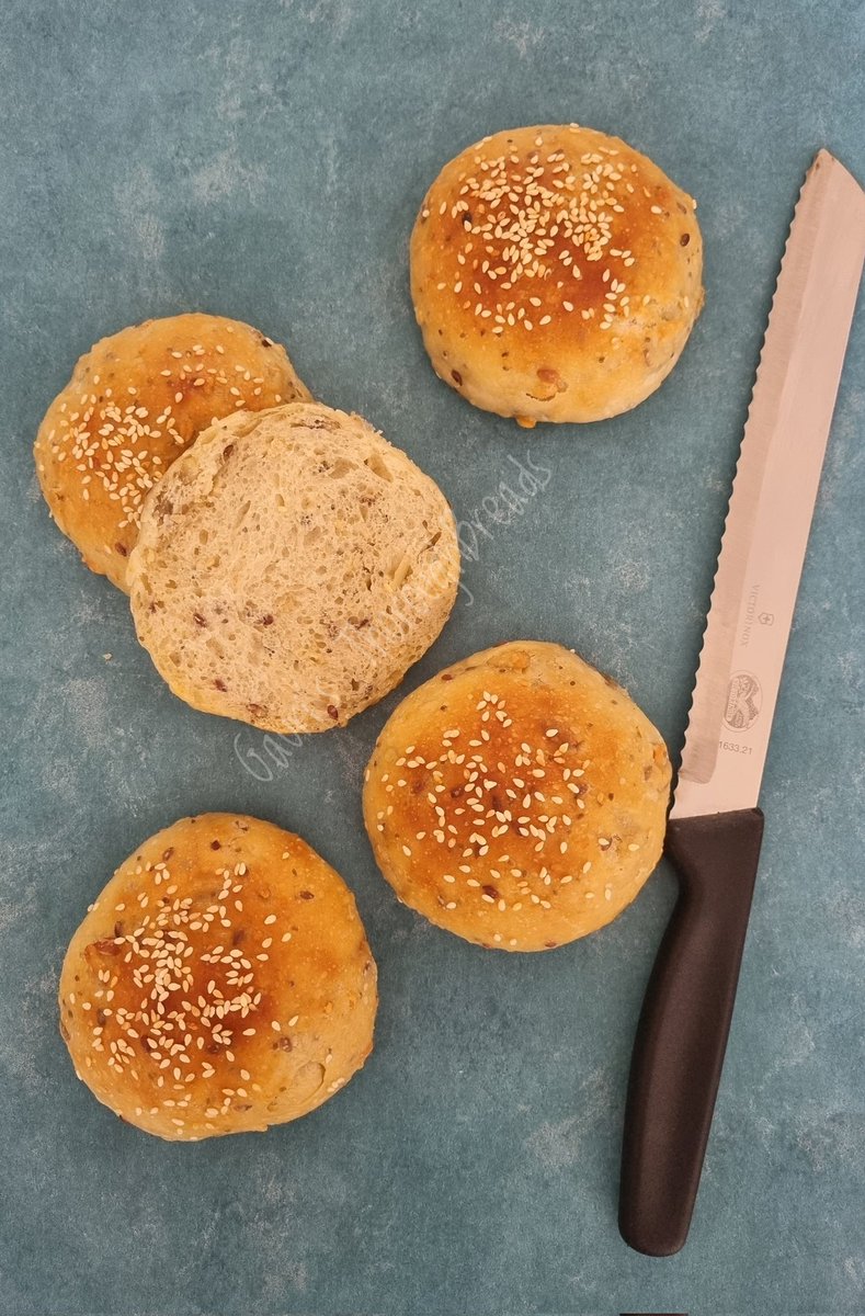 gauripokhariyal's tweet image. Satisfy your taste buds with the handcrafted, irresistible Sourdough multigrain seeded buns from #GaurisThoroughBreads 
#sourdough #Multigrain #Buns #baking #Pune