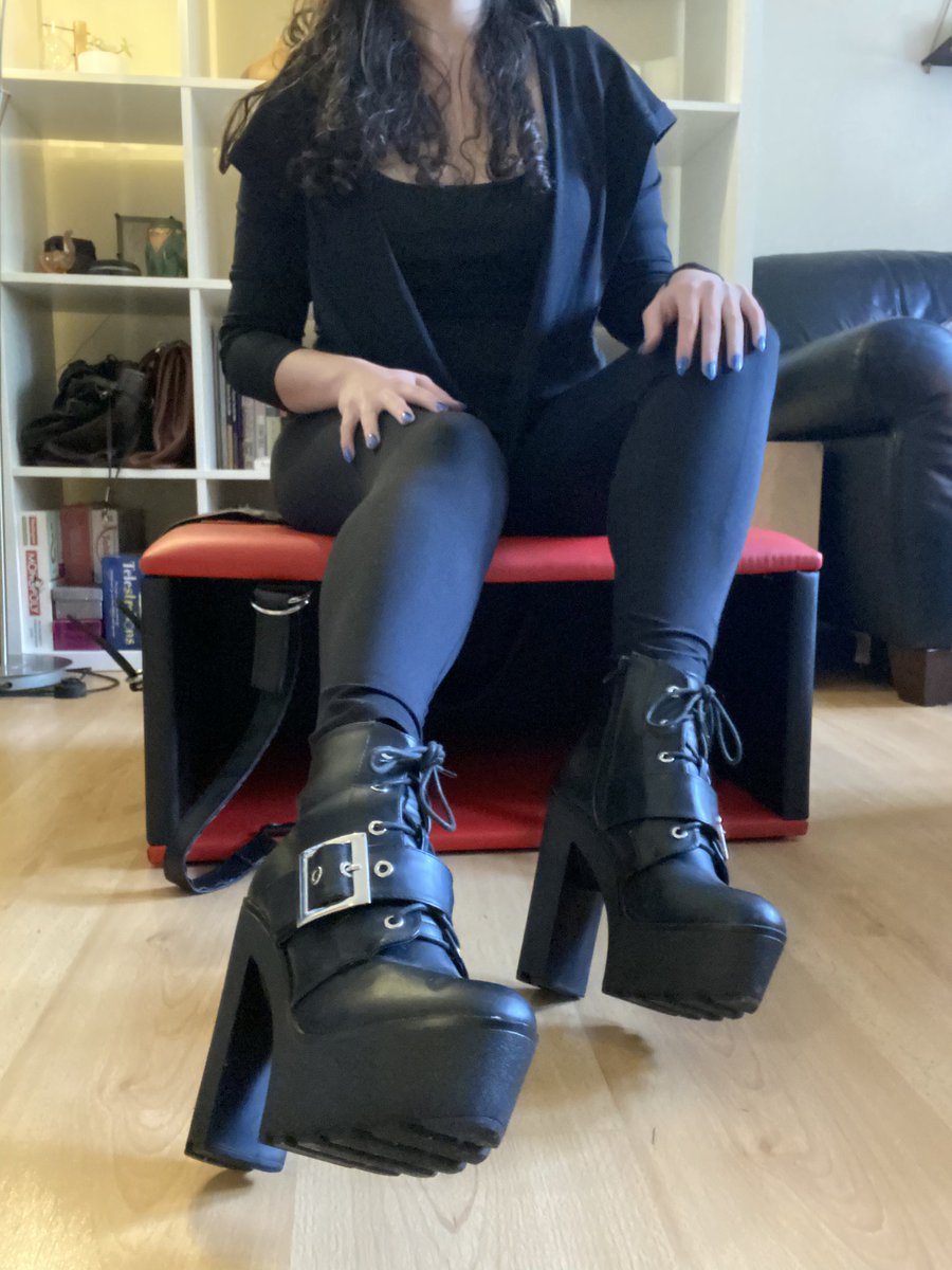 A good submissive get to set infront of me and worship my boot if he does a good enough job I will allow him to take them off and worship my feet .