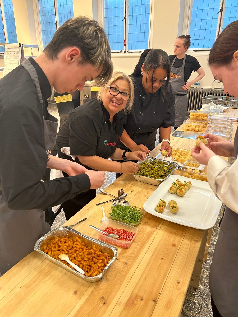 rumworthbistro's tweet photo. Great afternoon for a group of our students working @BoltonFoodFest gala dinner. Working with a range of top chefs including @sushmasnacks. Hopefully see you at Rumworth soon for a street food master class. https://t.co/loisLvm3M2