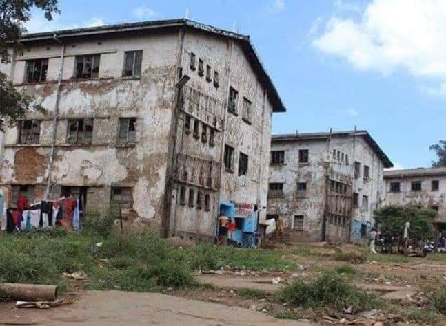 samuel_mijo's tweet photo. The government can do better for people of Mbare. People of #mbare you deserve more. #righttoshelter #righttocleanenvironment #dignified living. https://t.co/W8rTDf6yFt
