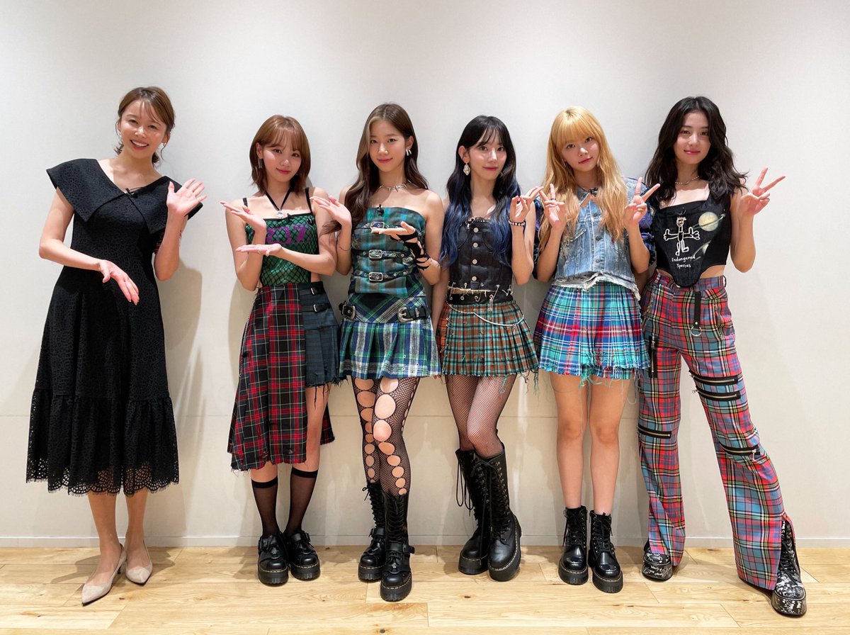 🎶明日の #サンジャポ は🎶

良原アナのコーナー【アミーゴアモーレ】に
大人気LE SSERAFIMの5人が初登場！

日本2ndシングル 'UNFORGIVEN' から
TikTokで流行っているダンスのポイントを
教えてもらいました！

他にも沢山お話を聞いていますので
皆さんお見逃しなく！

#LE_SSERAFIM #サンジャポ