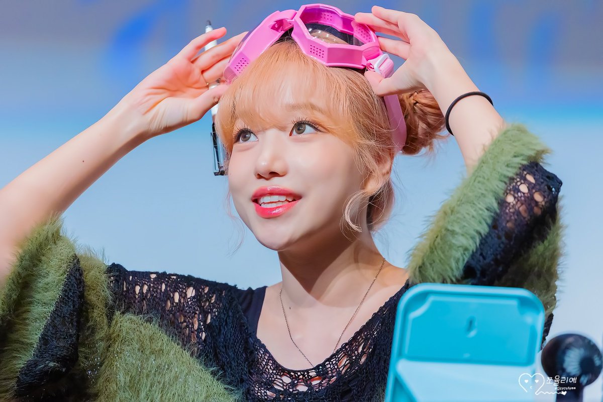 230824 알라딘 팬싸인회

뿌이까✌🏻

#조유리 #JOYURI #チョユリ
#조유리_TAXI
#조유리_TAXI_타고_직진🚕