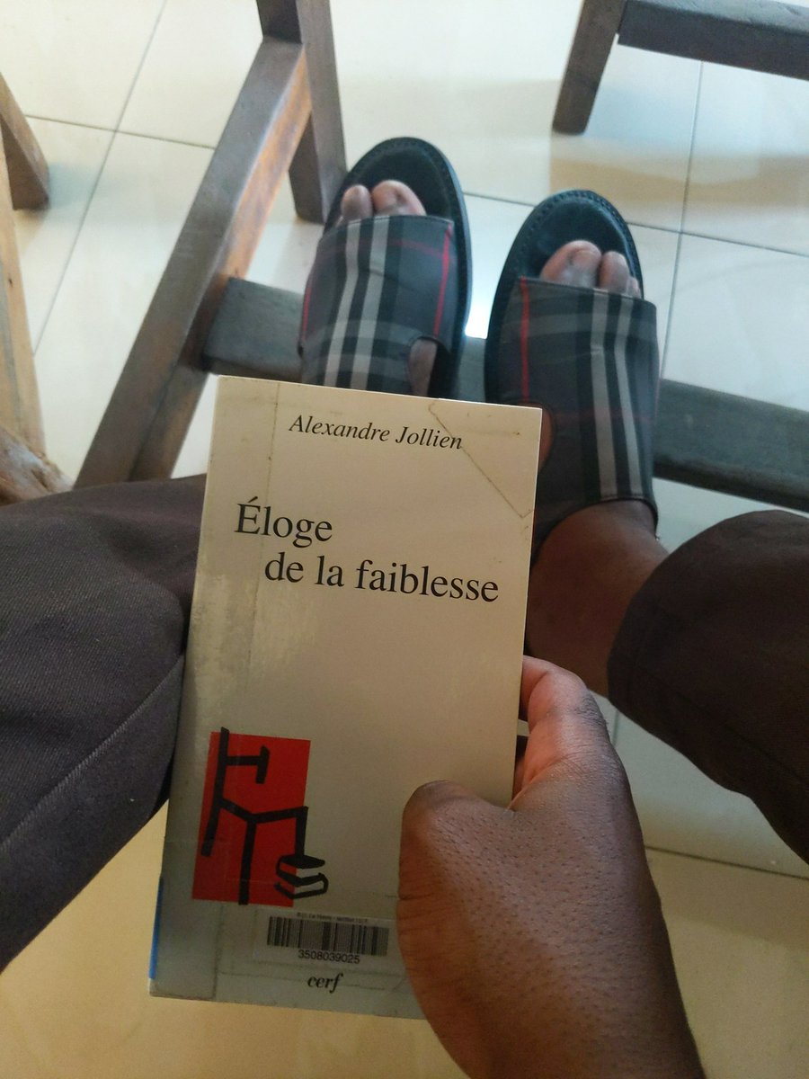AlexisKant11's tweet photo. "Le monde a été fait sans nous, mais son devenir dépend de chaque acte que nous posons sur chaque seconde qui nous est accordée de grâce...

#vivons 
#littérature https://t.co/9IO3t8zlAb
