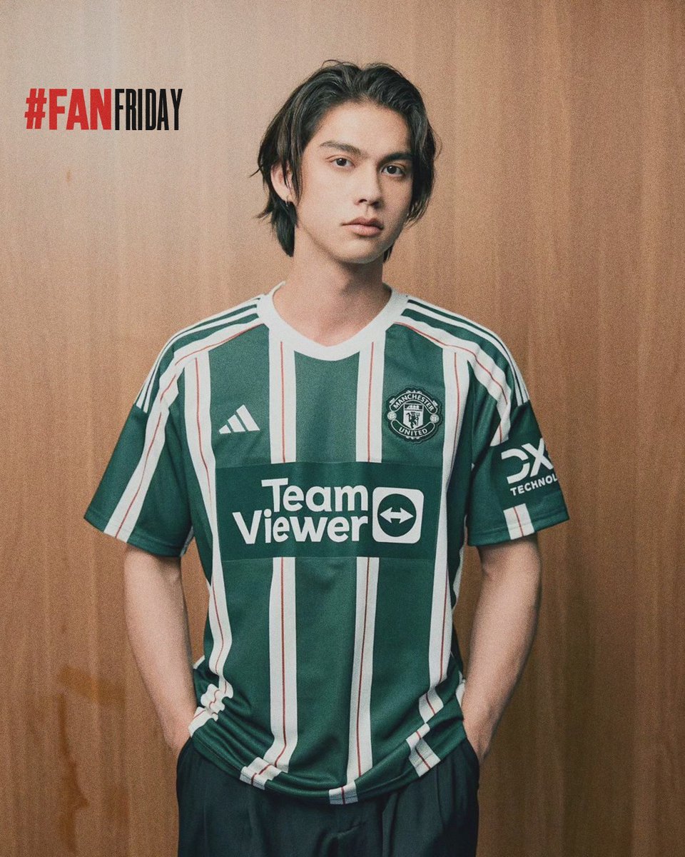 ElleMenThailand's tweet photo. #TeamManUtd บัญชีอย่างเป็นทางการของผีแดง Manchester United ที่มีผู้ติดตามเกือบ 63 คนทั่วโลก โพสรูป ไบร์ท-วชิรวิชญ์ @bbrightvc  พร้อมชุดเยือน ฤดูกาล 2023/24 สีเขียวลายทางจากแบรนด์ Adidas 

#ELLEMENnews
#bbrightvc 
#BrightVachirawit
#MUFC
#UnitedForTheFans https://t.co/4CPN0MxInZ