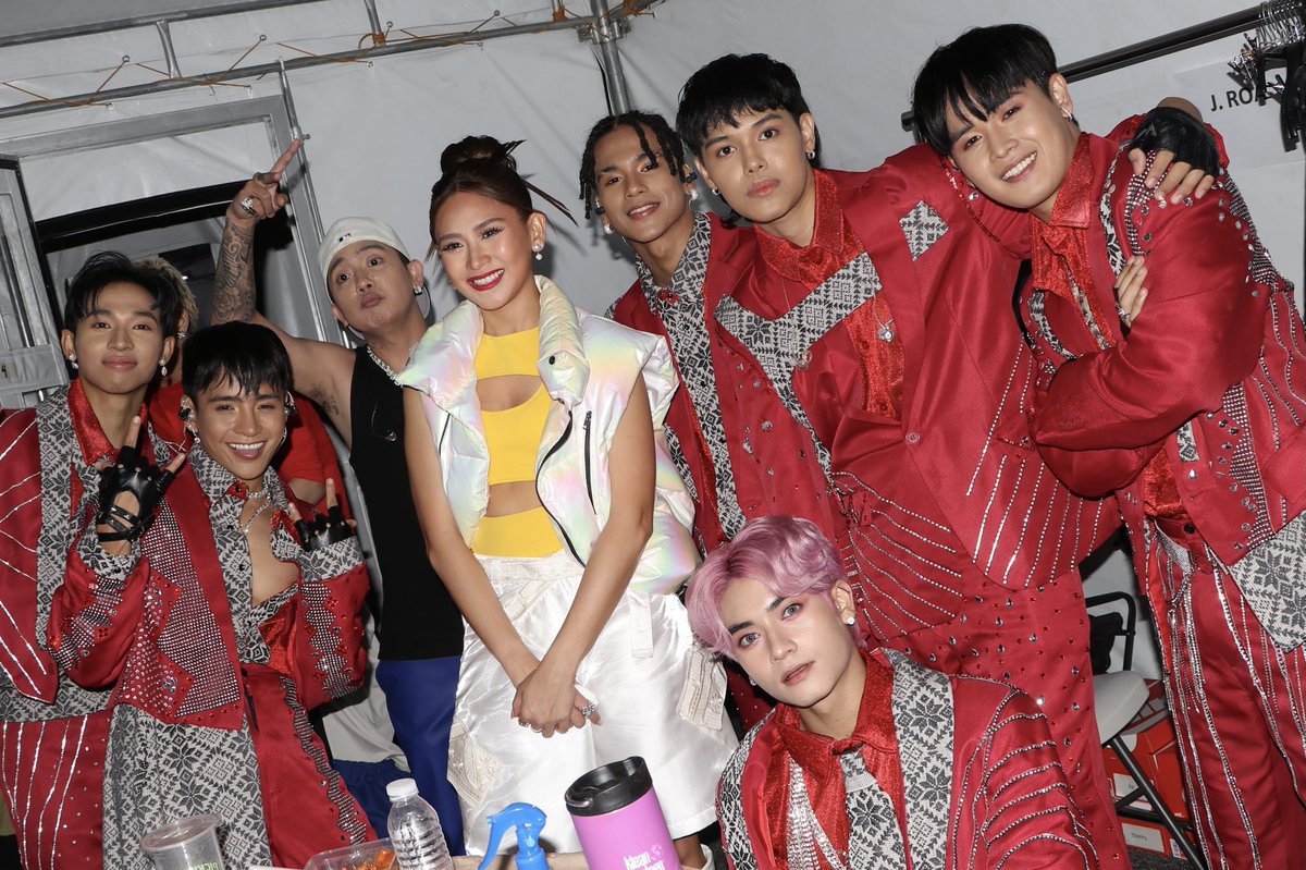 One word from Queen Maharani herself and our Magiliw hearts go wild.

What if <a href="/JustSarahG/">Sarah Geronimo</a> x <a href="/Official_ALAMAT/">ALAMAT ᜀᜎᜋᜆ᜔ 🇵🇭</a> collab <a href="/viva_records/">Viva Records</a>!? 

#FIBAWorldCup2023 
#FIBAWC2023 #ALAMATxFIBAWorldCup

ALAMAT PPopFiesta SaPampanga 
#ALAMATxPPOPFiesta
#ALAMAT