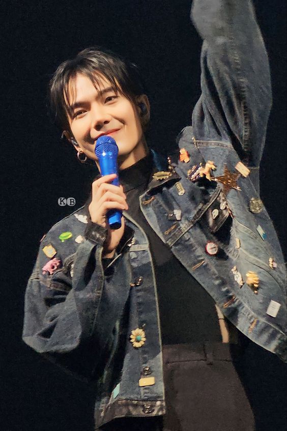 BuildSupportIND's tweet photo. ๐Indian GO for Awesome! Plus mag Japan ๐
Hi luves, we are creating a GO for the Awesome plus magazine with back cover ft Build Jakapan ๐
Fill in the form and make full payment if you wish to purchase the magazine.
Link: https://t.co/wp9JtHgHwa
Please also keep in mind that only 2 websites will offer the photo cards and theyโll be different so we canโt predict which ones theyโll be. We will not be able to issue a refund once the product is shipped.
DM us if you have any queries luves๐๐
#BuildJakapan #Beyourluve @JakeB4rever
