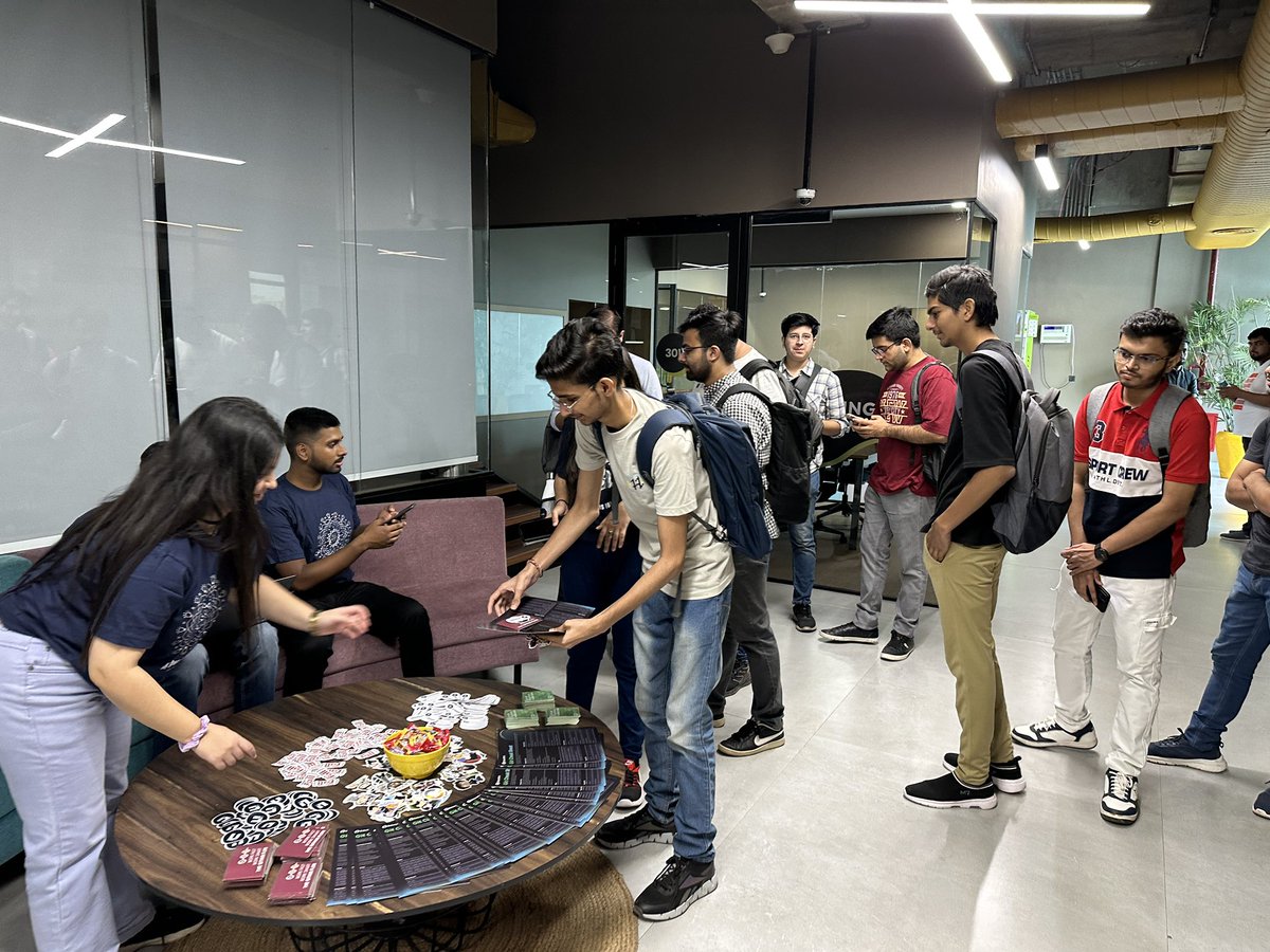 hackthisfall's tweet image. We started our #HTFGurugram City Meetup with checkin and swag distribution 🥳

Comment below if you are already here! ✨

#HackThisFall #HTFMeetups