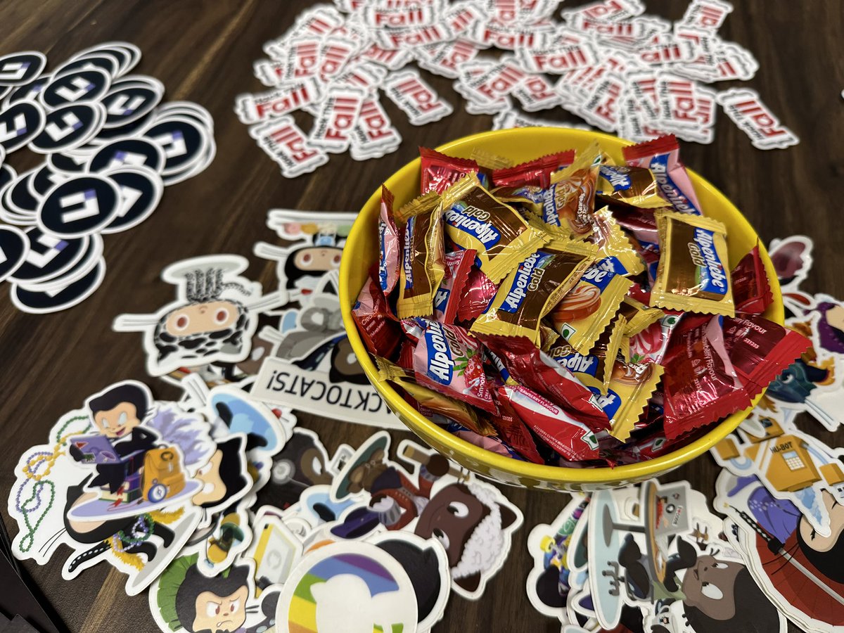hackthisfall's tweet image. We started our #HTFGurugram City Meetup with checkin and swag distribution 🥳

Comment below if you are already here! ✨

#HackThisFall #HTFMeetups