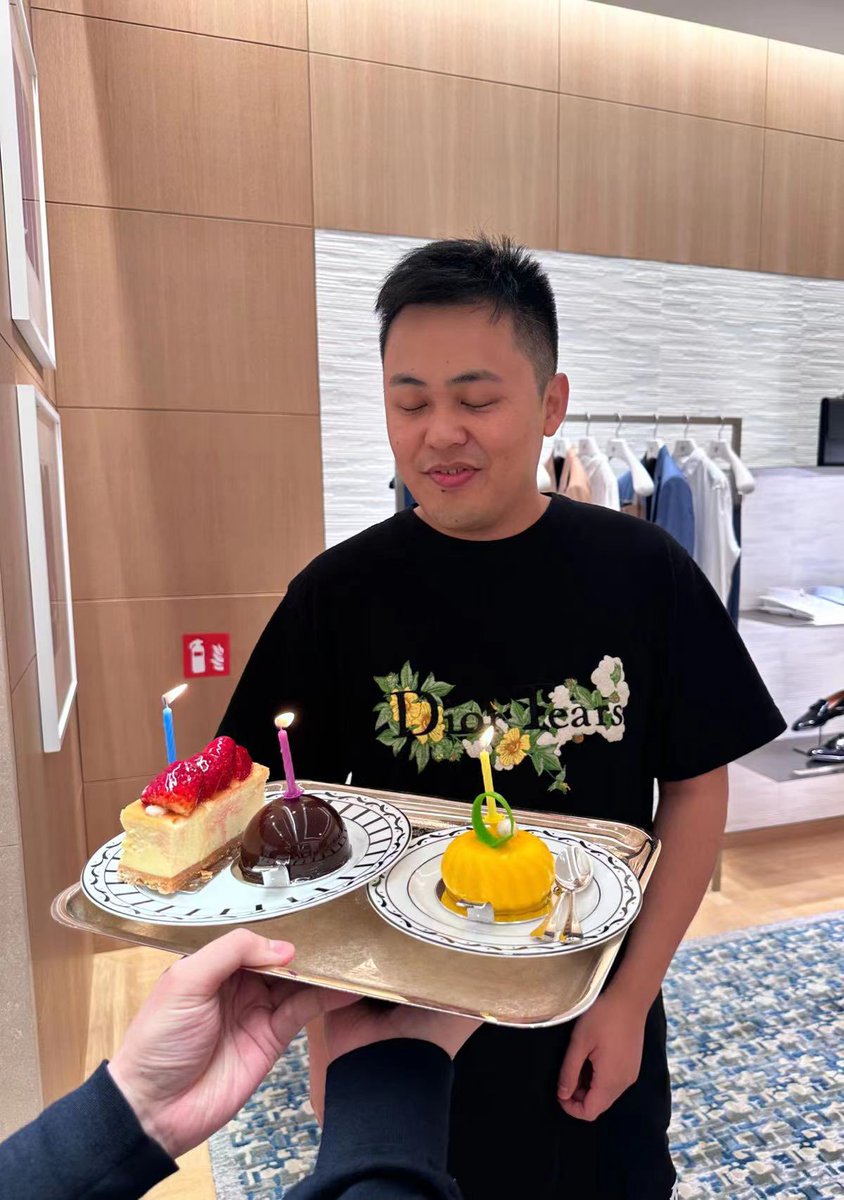 James Wo 💎💎💎 tweet media