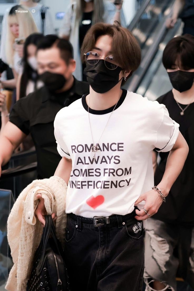 ᅠ
[🔭] 𝐂𝐚𝐩𝐭𝐮𝐫𝐞 𝐓𝐡𝐞 𝐌𝐨𝐦𝐞𝐧𝐭:
230826 一 LUMINARY’s Activities.

LUMINARY's Hania, Kahiyang and their manager is spotted at Ciputra Artpreneur Theater to support <a href="/laufreyr/">Land of Frey.</a> Debut Showcase entitled The Night of Symphony.

#LUMINARY #Hania #Kahiyang   #SerenadeOfLauf
ᅠ