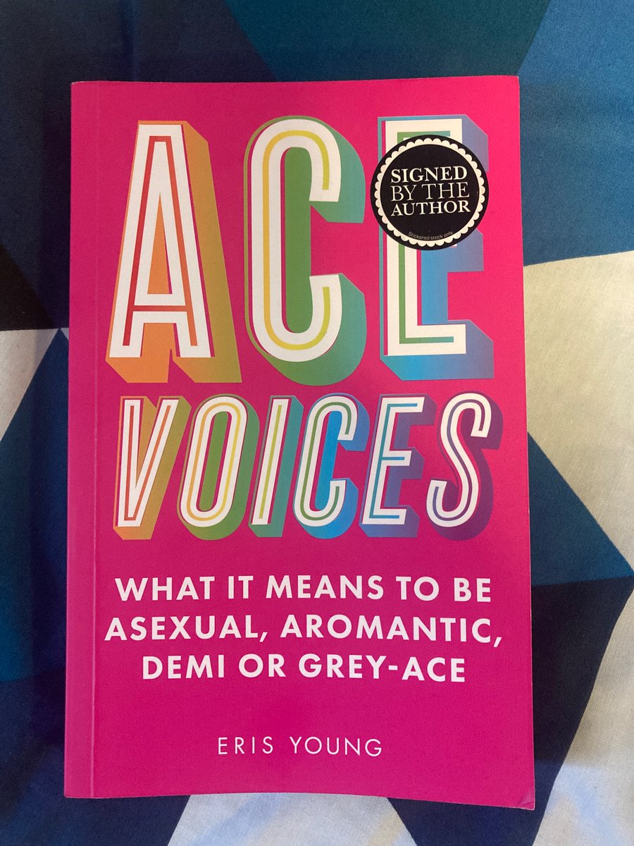 Final show today and I’m giving away this book to an audience member!

My story is just one ace perspective- this is a taste of whole lot more.

Nicola Macri: Single Entendre
16:00
Greenside @ Riddle’s Court

#edfringe #FillYerBoots <a href="/asexuality/">AVEN - Asexual Visibility & Education Network</a> @Young_E_H

tinyurl.com/2j2tu37b