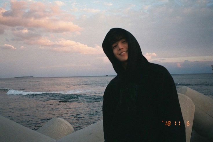 best view  🌊‧̍ 彡💧₊˚.༄