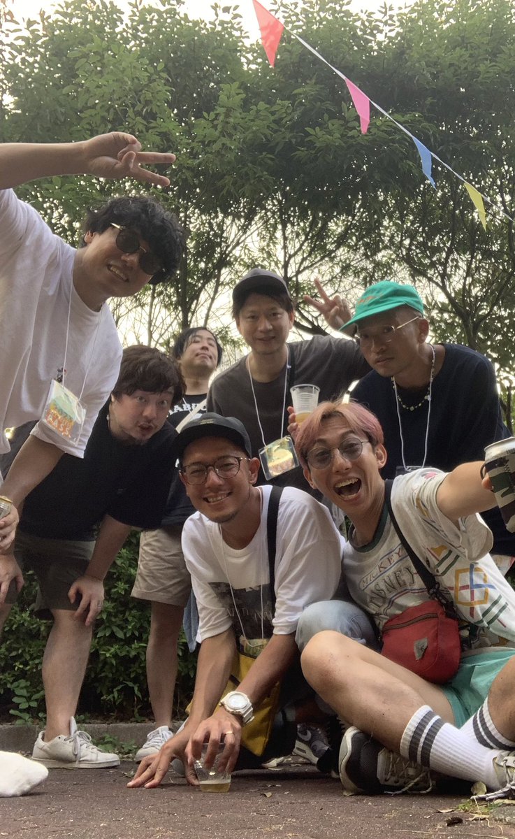 KBYS_WxAxS's tweet photo. オナフェス出番終了組!!気絶寸前や!
#withasplash
#KONCOS
#RIDDLE
#RiTTLEBOY https://t.co/bBkDrs7OeV