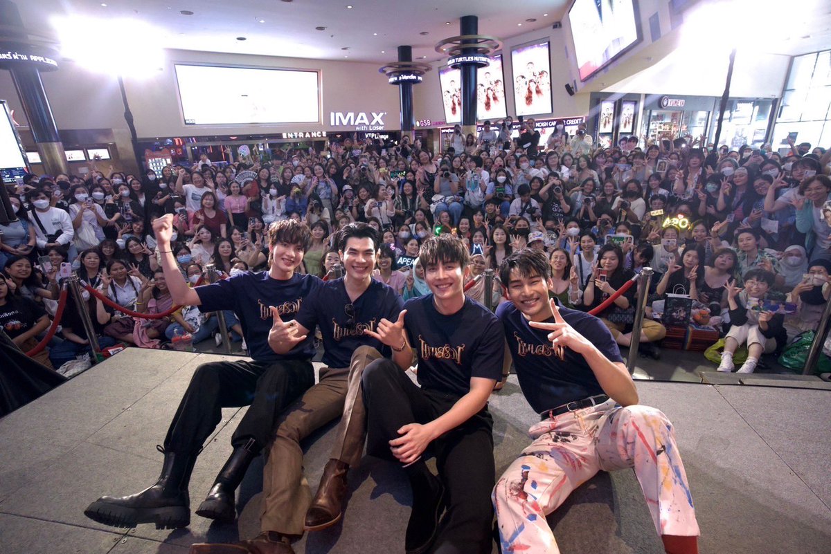 beoncloud_th's tweet photo. ภาพบรรยากาศเดินสาย MAJOR STAR ROADSHOW โปรโมตภาพยนตร์แมนสรวงที่ เมกา ซีนีเพล็กซ์ ของ “มาย อาโป บาส ต๋อง” 🥳✨

@milephakphum @Nnattawin1 @basvpr_ @tongthk 

#ManSuangxMajorStarRoadshow
#ManSuang #แมนสรวง https://t.co/81CV1MUWKU