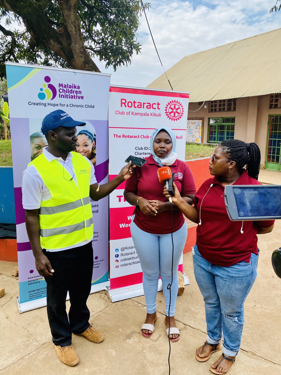 RotaractKibuli's tweet photo. I’m humbled to serve as the president of the #KibuliGovernment and its always right to go back to the roots and impact change- President @ZenabMarjan @RotaractD9213 @Rotaract_TV @RctKyambogo @makindye_rct @RCTmakindyeWest @RctLubowa @nbstv
#rctklakibuli #CleanUpProject https://t.co/FBbh8y3oax