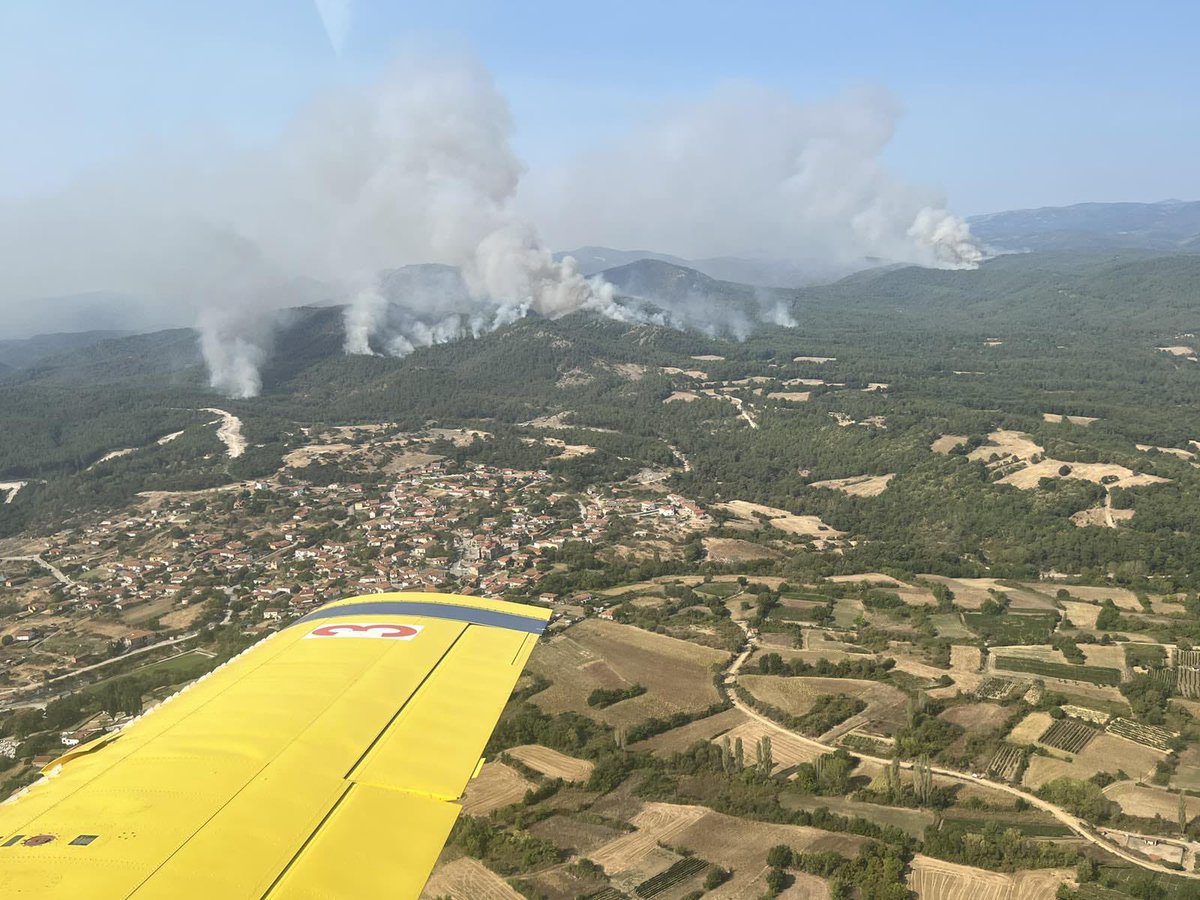 MPopowskiEU's tweet photo. A few years ago, #rescEU was just a proposal on paper. Today, 7 planes and 1 helicopter from the EU’s joint firefighting reserves are operating in Greece.
 
An uplifting realisation, even amid these tragic events.
 
A big thank you to all who continue to make #rescEU reality. https://t.co/FMLdQZhsxY