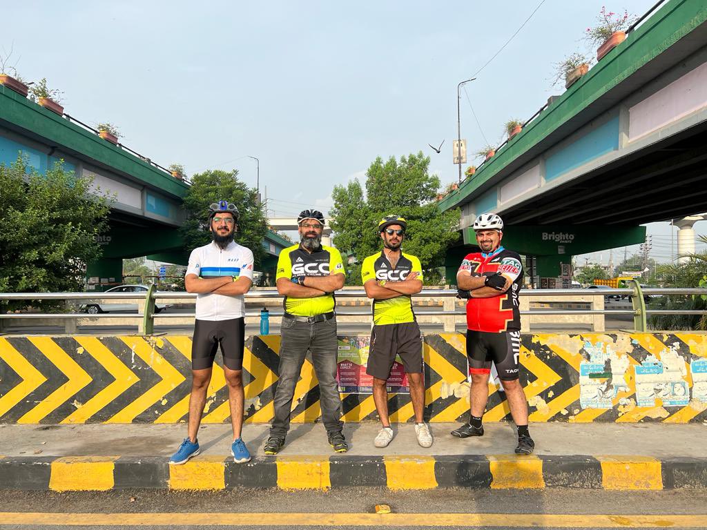 gulbergcycling's tweet photo. Amazing weather for #mangoexpress ride today ended with Breakfast at Giromondo! https://t.co/e8gAyjPS4C