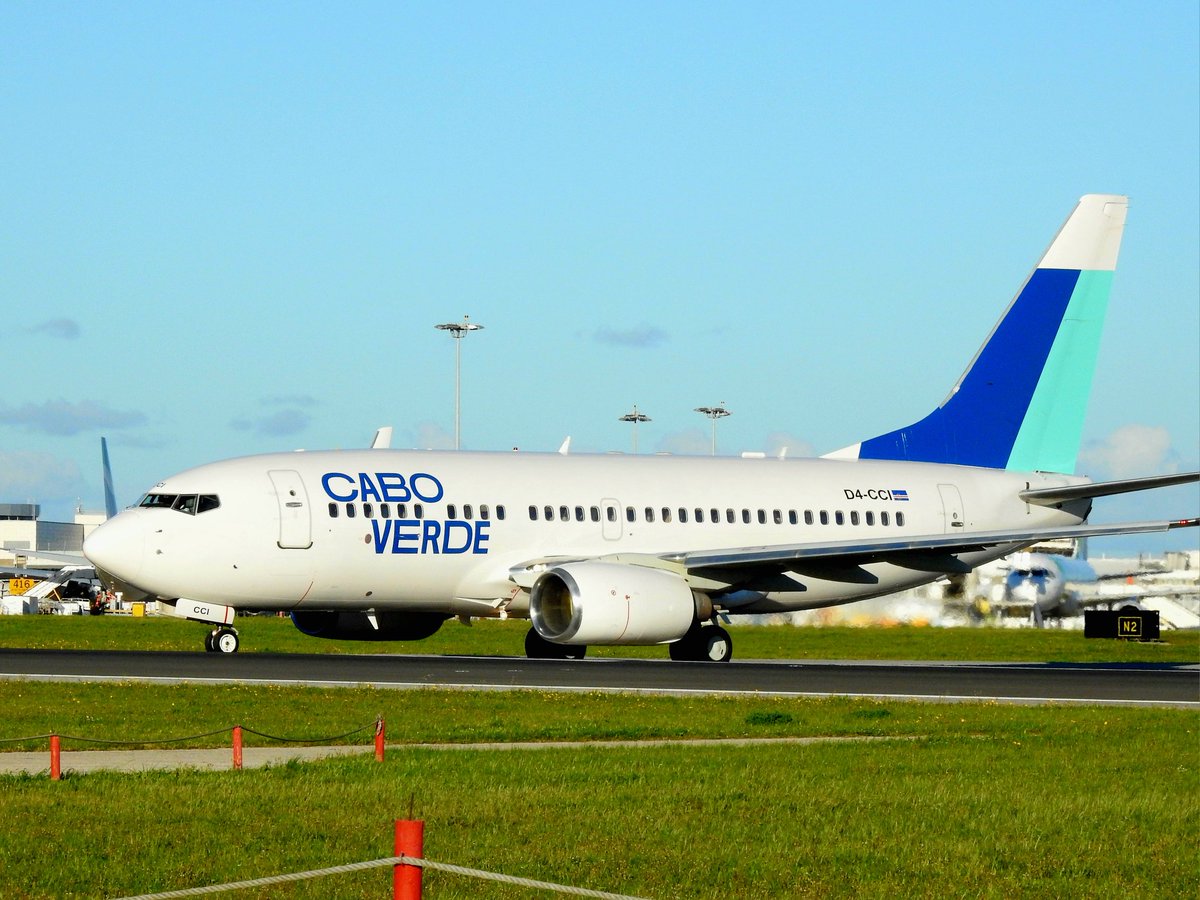 Cabo Verde Airlines B737 #caboverdeairlines #B737 #Boeing737 #world_airplane_shots #aviationphotography #aircraft #avgeek #plane #airplane #avphoto #avgeekphoto #coolplanes #airplanephotos #plane_photos #total_planes #planegeek #planespotters #spotter #Canon #canonphotography