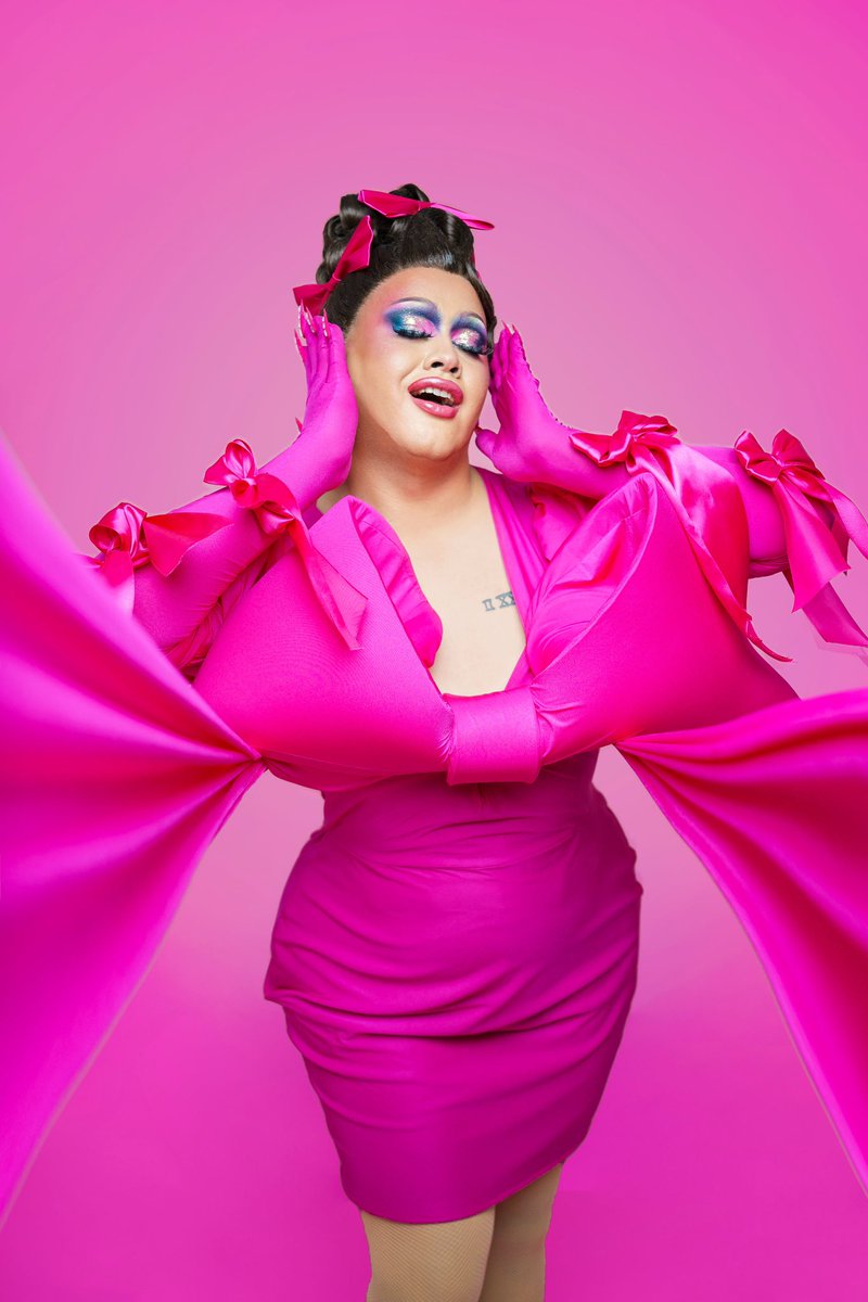 Bows, bows, bows across the board 🎀