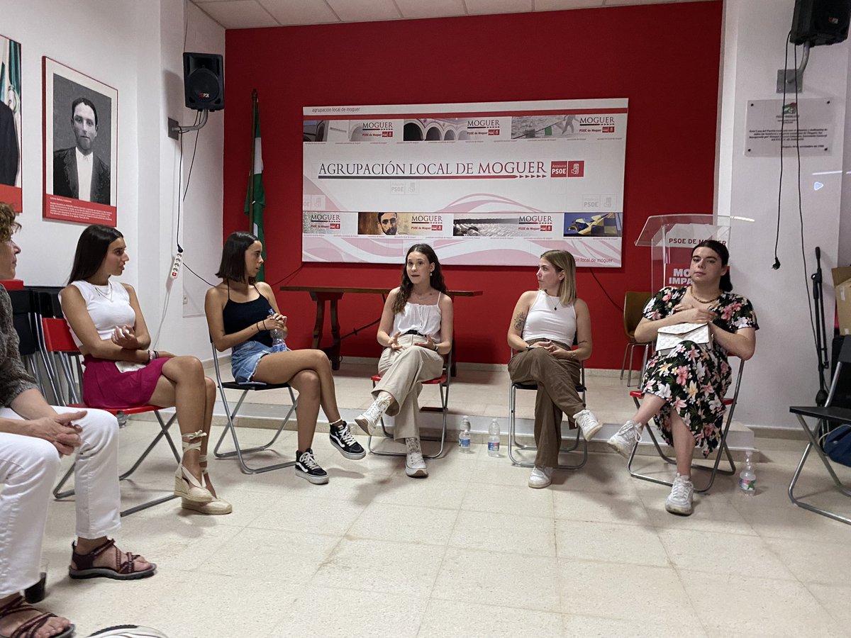 JSA_Moguer's tweet photo. 𝗖𝗛𝗔𝗥𝗟𝗔 𝗗𝗘𝗣𝗢𝗥𝗧𝗘 𝗙𝗘𝗠𝗘𝗡𝗜𝗡𝗢 💜💪🏼

👉🏼 En la tarde de ayer, mantuvimos una charla en nuestra Casa del Pueblo sobre la desigualdad, los estigmas y los prejuicios existentes en el 𝗱𝗲𝗽𝗼𝗿𝘁𝗲 𝗳𝗲𝗺𝗲𝗻𝗶𝗻𝗼, así como sobre los obstáculos que tienen que asumir. https://t.co/wRa7RlUWvN