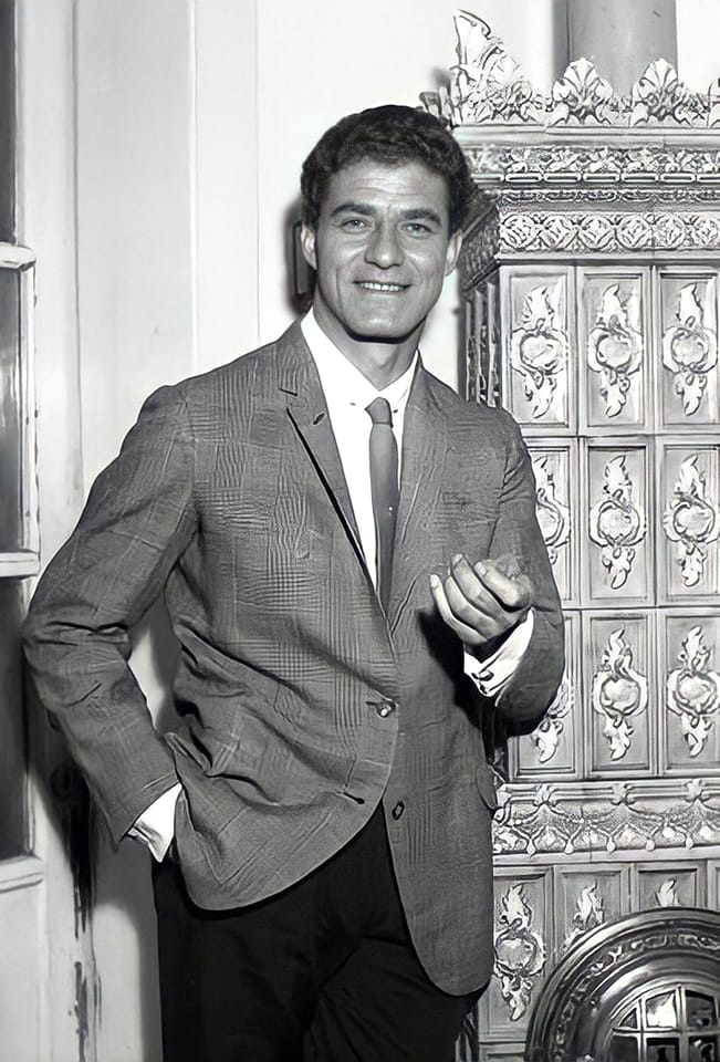 Ahmet Mekin (1965)...