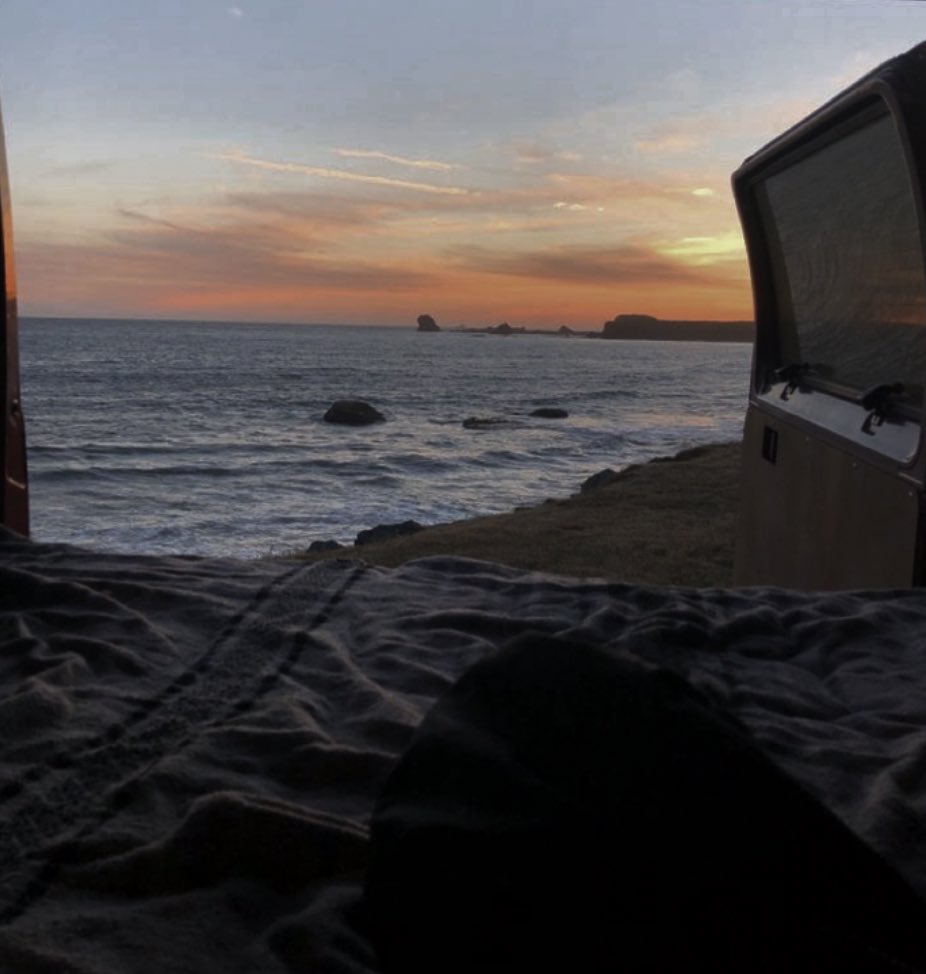 ⠀⠀⠀⠀⠀⠀⠀⠀   qué rico sería 
⠀⠀⠀⠀⠀⠀  intercambiar energías 
⠀⠀⠀⠀⠀⠀⠀    prender sin decir
⠀⠀⠀⠀⠀⠀⠀⠀⠀  𝐛𝐮𝐞𝐧𝐨𝐬 𝐝𝐢́𝐚𝐬 
⠀⠀⠀⠀⠀⠀———————————