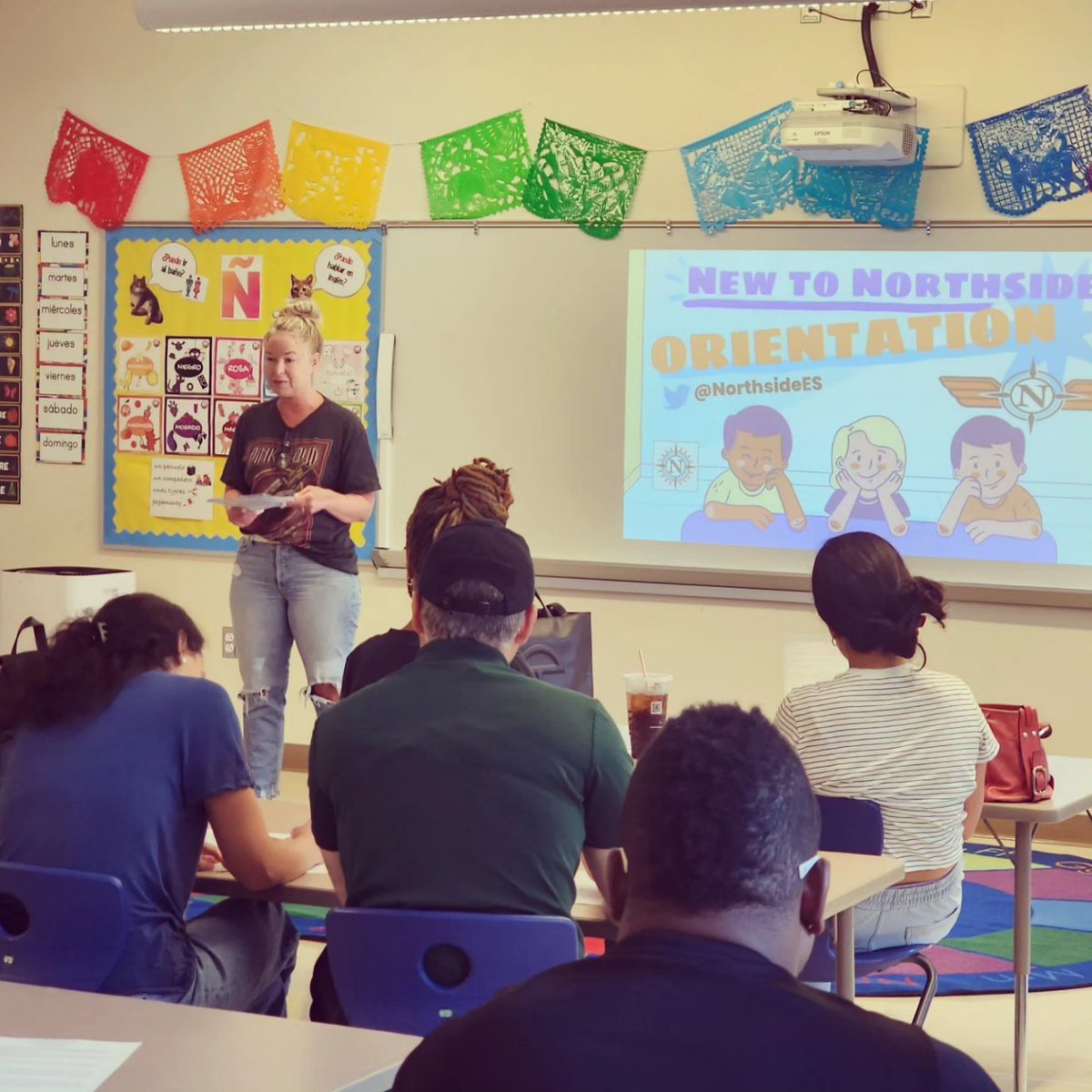 NorthsideES's tweet photo. #NavigatorUPDATE
Our Kindergarten and New to Northside Orientation was a NAVIGATOR SUCCESS! Welcome to the @NorthsideES and @chccs family! Be sure to join the PTA! 💙🧭🧡 https://t.co/NlhqsW3Jx4