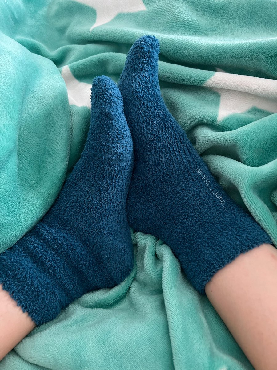 Miss____Luna's tweet photo. Rainy days make me want to stay in bed.
#socks #cosysocks #feet #feetcontent #feet_lover #feetseller
Have you seen my OnlyFans yet? Come have a look 😏 https://t.co/UBHI8qjQq1 https://t.co/bJndQq3FDN