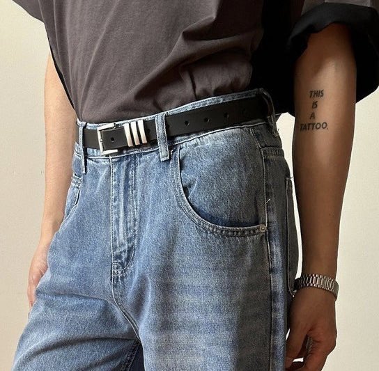 parkhoonstyle's tweet photo. Park Sunghoon wearing at the airport and at YIZHIYU fansign in China today:
19 STUDIO (Korea)
PU Leather Belt ($34)
🔗 https://t.co/LV2YUOBu8i
#SUNGHOON #성훈 #엔하이픈_성훈 #Enhypen #19studio #yizhiyu #enhypenyizhiyu https://t.co/4YzKZnaESS