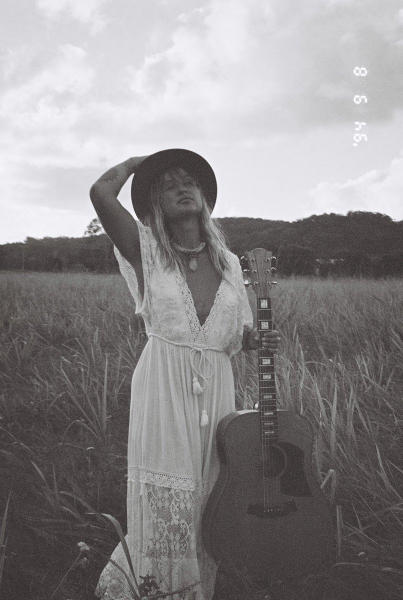 HarryStamatov's tweet photo. Lili - Shot on ilford 400 for her release of her upcoming EP.
#ilford400 #35mmfilm #pointnshoot #konica #localartist #SunshineCoast https://t.co/5kFikR87tG