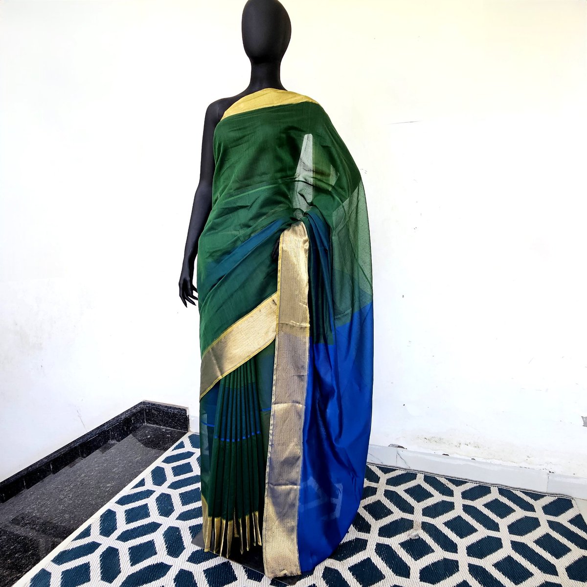 desigulrez's tweet image. Maheshwari Handwoven Silk/Cotton Saree in Green shade with Blue Pallu and Mustard Blouse along with Two different patterns of Traditional "Chatai" Borders.

98269-33984 

rehabarhandloom.com 

#iwearhandloom #sareesusa #traditionalattire #handcrafted #handloomsaree #woven