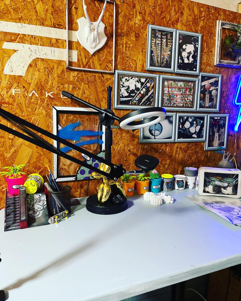 studiofake2's tweet image. 真北を向いて創作出来るようスペース増設🧟‍♂️
首がしんどくならないように高め&amp;amp;高さ調整可👌

#多肉植物 #다육식물  #肉质植物 #succulent  #plants  #echeveria  #リメ鉢  #franken_custom   #custom #BANSOCO #ばんそーこー