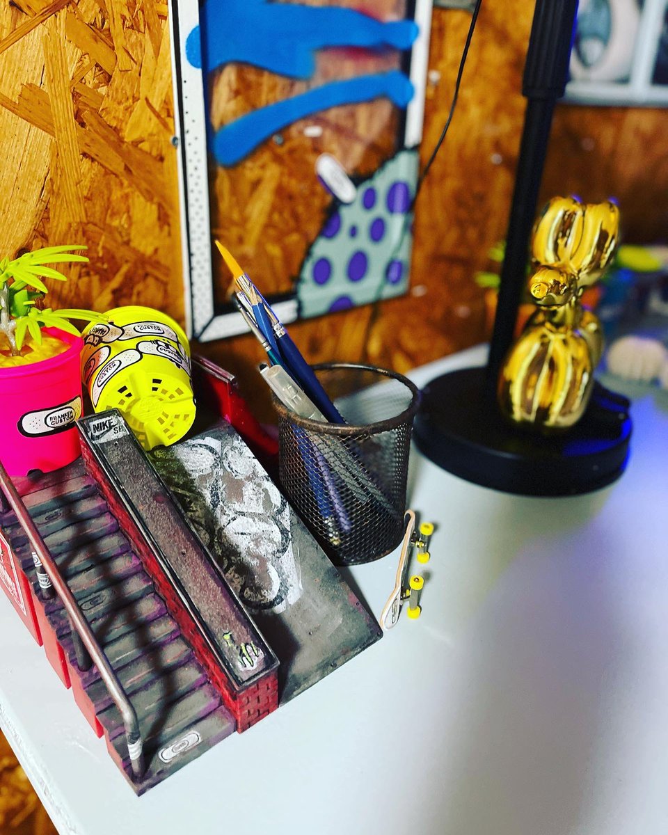 studiofake2's tweet image. 真北を向いて創作出来るようスペース増設🧟‍♂️
首がしんどくならないように高め&amp;amp;高さ調整可👌

#多肉植物 #다육식물  #肉质植物 #succulent  #plants  #echeveria  #リメ鉢  #franken_custom   #custom #BANSOCO #ばんそーこー