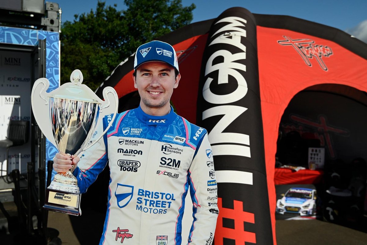 Tomingram80's tweet photo. You can catch me over at the #Tingram trade stand this weekend armed with my trusty Sharpie! 🖊

⏰ Saturday: 2:15 PM
⏰ Sunday: 10:30 AM

#DoningtonGP #TingramTradeStand #MeetAndGreet #Merch #Pointsy https://t.co/WNJ0s4MSco