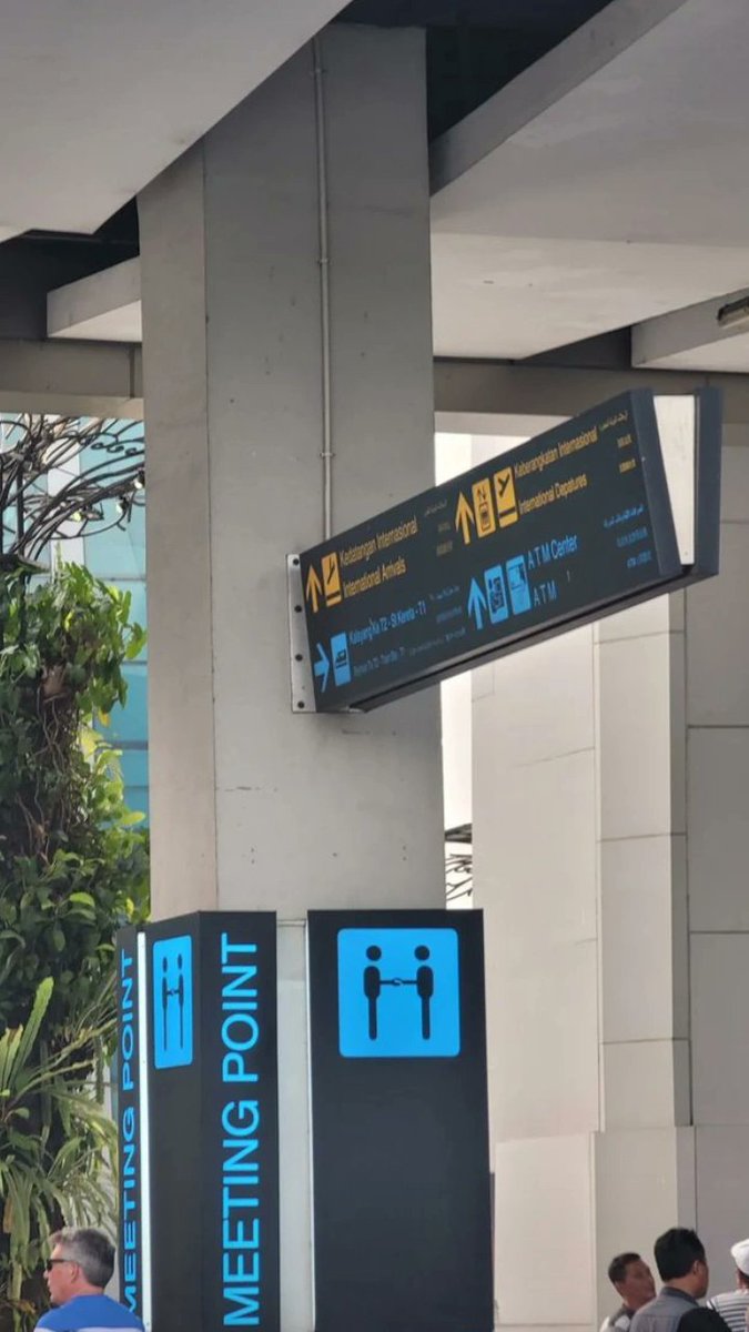 Ash Island has arrived in Indonesia! 

#ashisland #yoonjinyoung #indonesia #asiansoundsyndicate #애쉬아일랜드 #윤진영