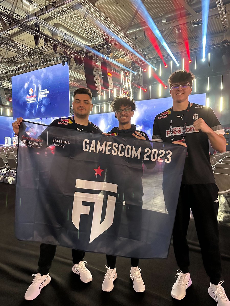Boys are ready for Snapdragon Pro Series Season 3: EU-MENA Challenge Finals! 😎 

#GalaxyS23Ultra | #withGalaxy