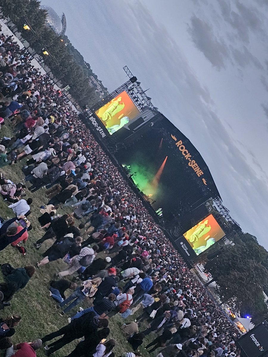 Rock en Seine baby 🎸🤟 Merci <a href="/transaviaFR/">Transavia</a> 😘