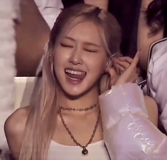 bringing back this rosé
#로제 #ROSÉ