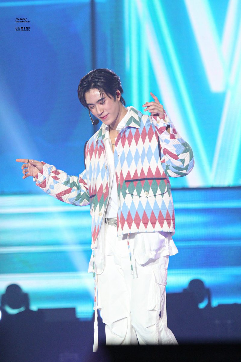 230826 <a href="/gemini_ti/">gemini_nt</a> 
#Gemini_NT #GeminiFourthConcertD1

พี่เจมีหล่อมากกกกก 🫠