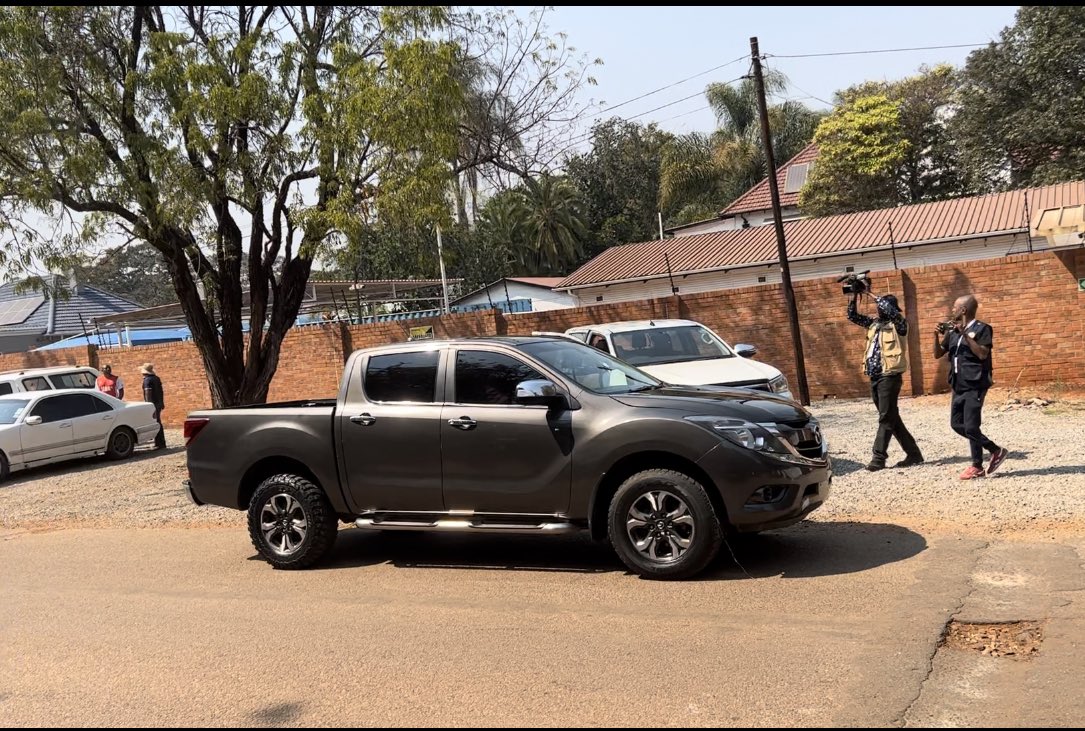 CCCZimbabwe's tweet photo. 🟡They may try to intimidate the citizens, summon polling officers to reopen ballot boxes without court approval, and disrupt our press conferences, but they will not succeed. We will persevere under such circumstances to defend the will of the people. These are the three vehicles they used to carry out their illegal operations.